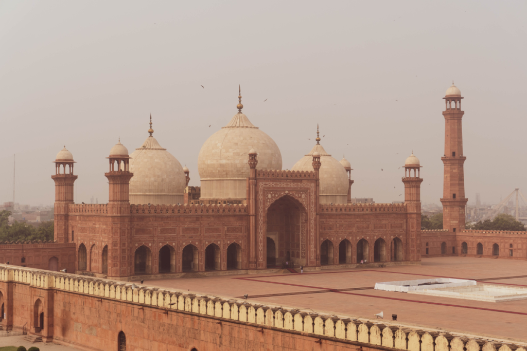 badshahi mosque